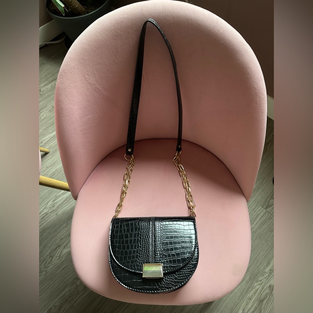 Black Topshop Crossbody Purse with Gold Chain